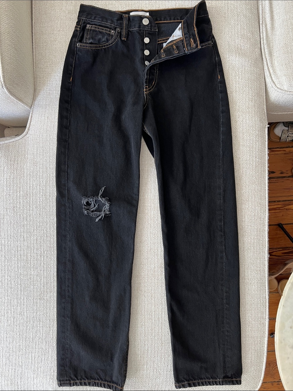 Women’s Black Distressed Straight-Leg Jeans